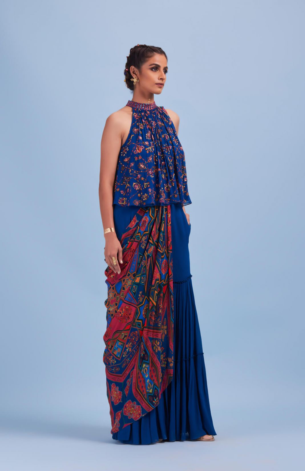 Blue Bale Print & Highlighted In-Cut Flare Top With Blue Gharara Sari